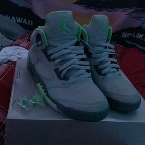 jordan 5 green beans, size 9.5 men’s